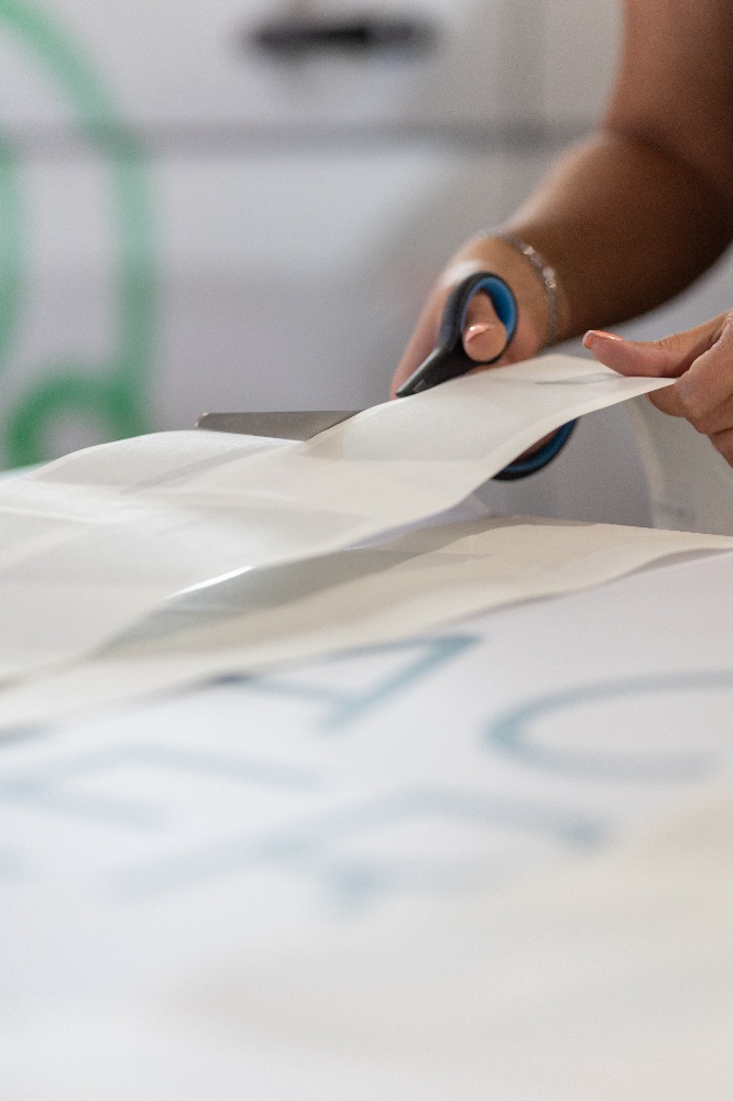 images/Leistungen/Fauss-zuschneiden.jpg#joomlaImage://local-images/Leistungen/Fauss-zuschneiden.jpg?width=666&height=1000