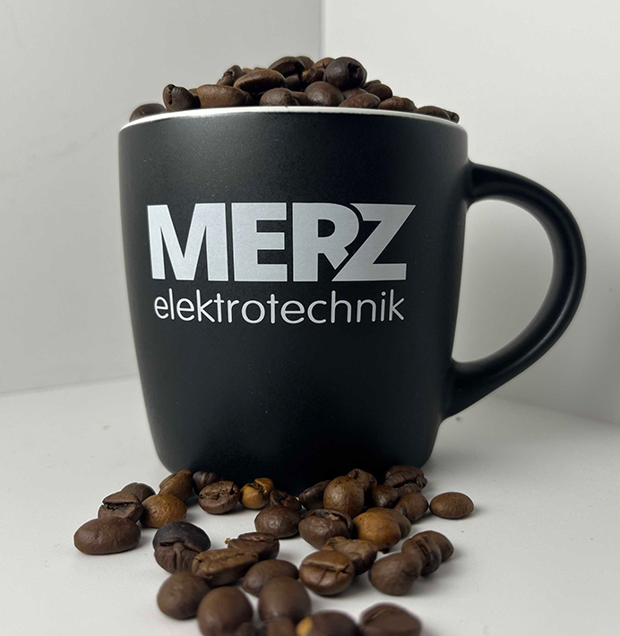 images/Leistungen/Merz-tasse.jpg#joomlaImage://local-images/Leistungen/Merz-tasse.jpg?width=692&height=710